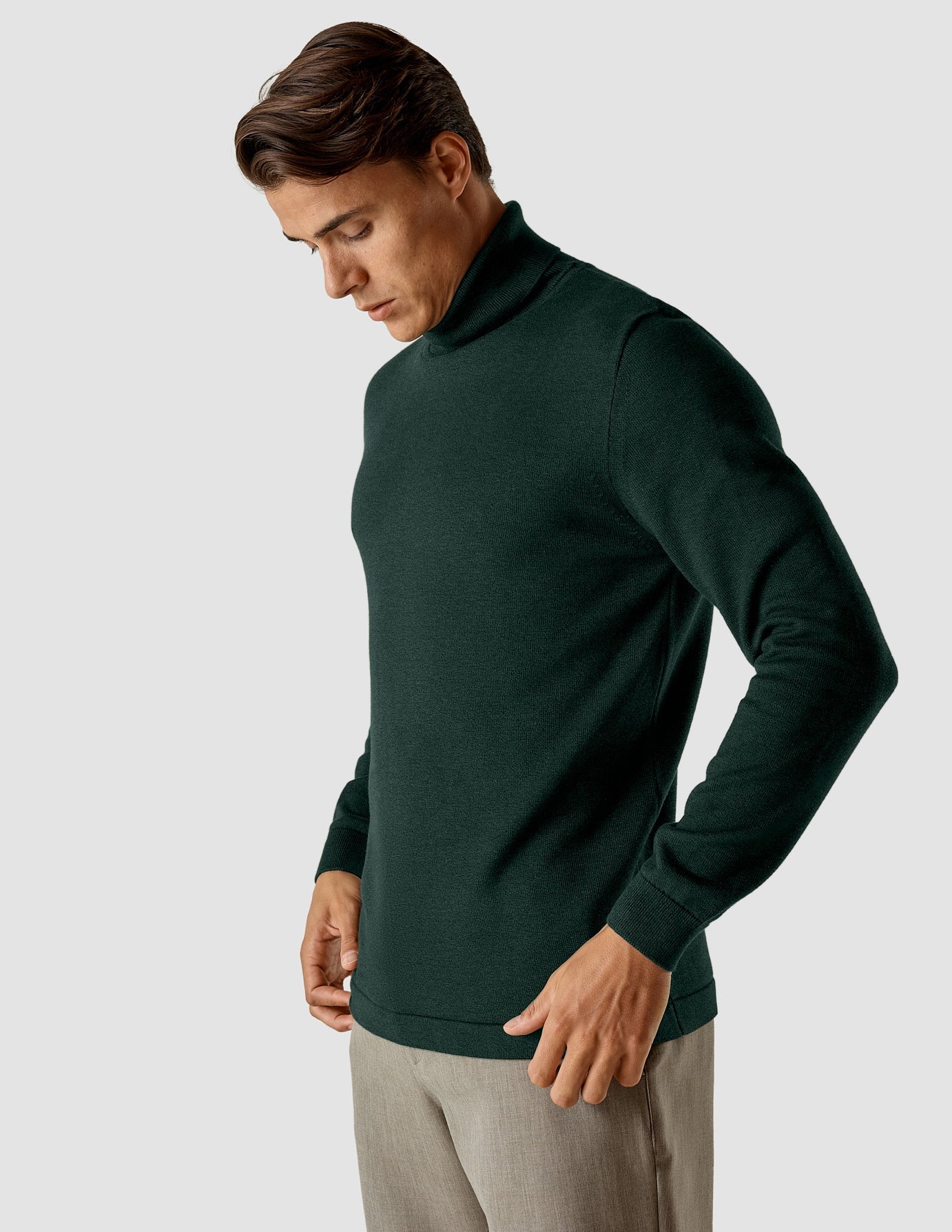Fine Knit Turtleneck Forest Green Molinaire